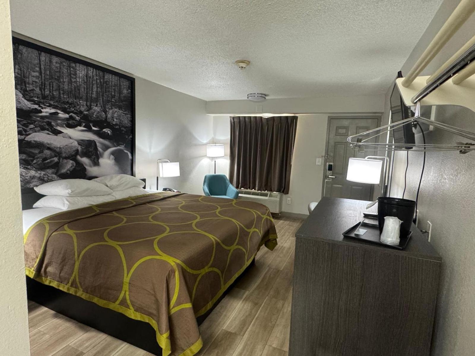 Отель Super 8 By Wyndham Charleston Wv Экстерьер фото